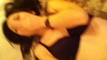 หลุดครางเสียว18++ คลิปเย็ดนักศึกษาอินโดเนเซีย เจอผัวจับกดท่าเย็ดเบสิคตามสูตร ล้มตัวลองนอนซอยหีพร้อมนิ้วขยี้เม็ดแตด